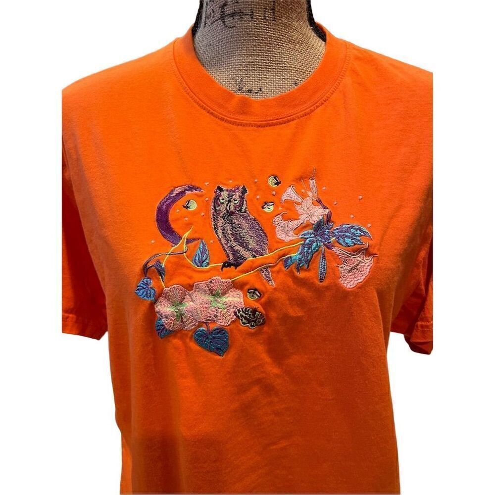 *3/$15 Nike Ladies Orange Owl Graphic Tee Shirt Size M Short Sleeve - Picture 2 of 6
